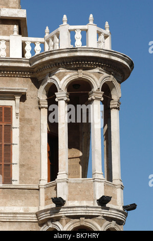 Tipica architettura , edificio ristrutturato nel centro cittadino di Beirut Libano Foto Stock