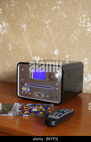 Puro sistema stereo con Keane Compact Disc Foto Stock