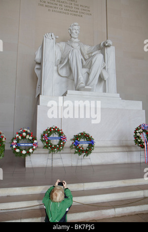 Washington DC, West Potomac Park, National Mall & Memorial Parks, Lincoln Memorial, 1922, interno, President Abraham Lincoln, storia, scultura, Danie Foto Stock