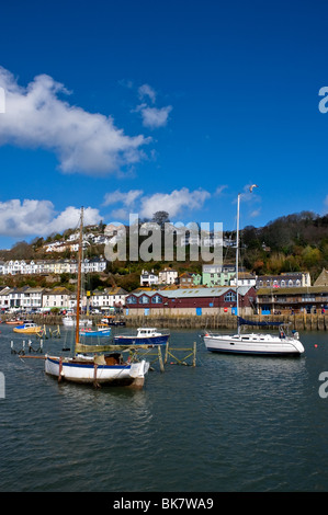 Barche ormeggiate sul fiume Looe in Cornovaglia. Foto di Gordon Scammell Foto Stock