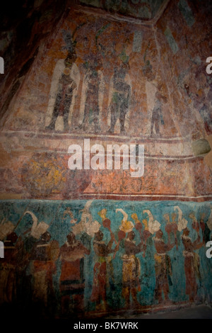 Una parete dipinta del tempio di murales nella città maya di Bonampak, Chiapas, Messico, 22 febbraio 2010. Foto Stock