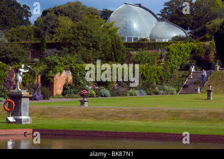 Devon, Bicton Park, Lago & Palm House Foto Stock