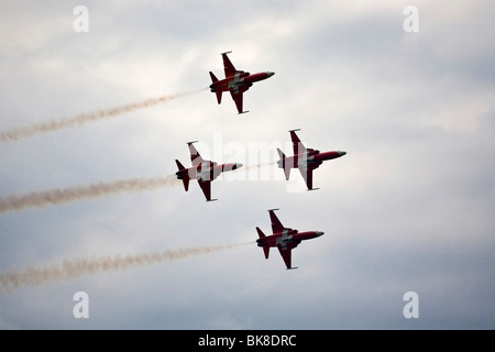 Il team acrobatico Patrouille Suisse, Northrop NF-5un Freedom Fighter B, Airpower nel 2009 a Zeltweg, Stiria, Austria, Europa Foto Stock