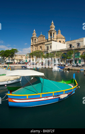 Barche da pesca a Msida Creek a La Valletta, Malta, Europa Foto Stock
