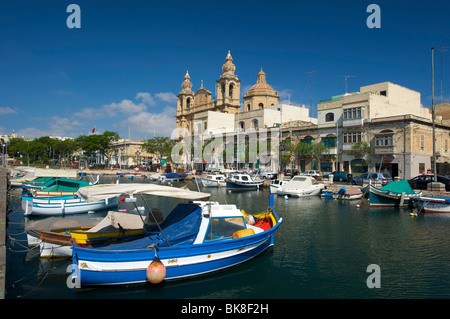 Barche da pesca a Msida Creek a La Valletta, Malta, Europa Foto Stock