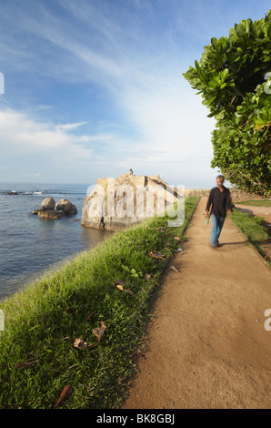 Bandiera Rock sulle mura del Forte di Galle, Galle, Sri Lanka Foto Stock