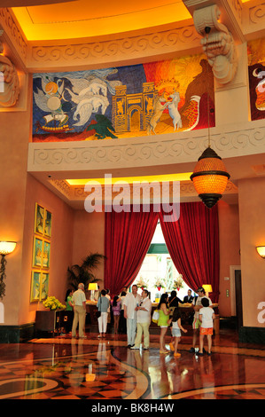 La lobby dell'Hotel Atlantis Palm Jumeirah, Dubai, Emirati Arabi Uniti, in Arabia, in Medio Oriente, Orient Foto Stock