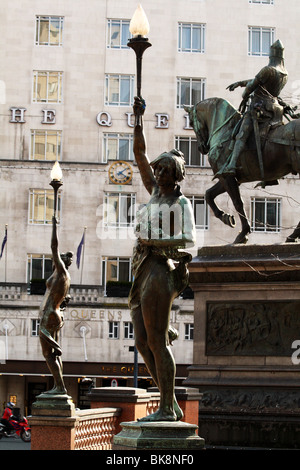 Statue dal celebre scultore Vittoriano Alfred Drury in stile art nouveau bronzi Foto Stock