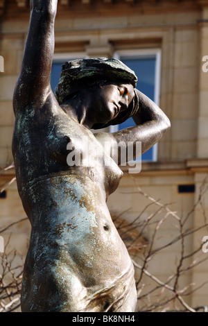 Statue dal celebre scultore Vittoriano Alfred Drury in stile art nouveau bronzi Foto Stock