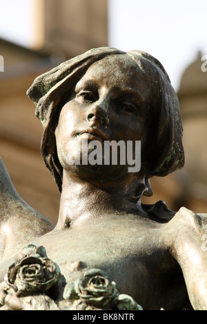 Statue dal celebre scultore Vittoriano Alfred Drury in stile art nouveau bronzi Foto Stock