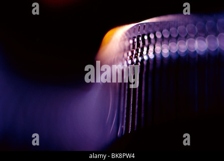 Abstract vista ravvicinata della scheda di circuito perni utilizzati nella circuiteria di computer. Foto Stock