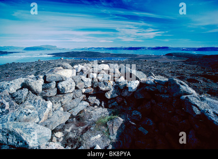 Panorama da una balena's watch lookout point a Kekerten parco storico, Kekerten Isola, Nunavut, Canada Foto Stock