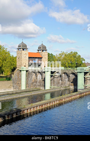 Vecchio albero di blocco, Henrichenburg boat lift, Schleusenpark, Waltrop bloccare Park, Vestfalia Museo Industriale, percorso di industriale H Foto Stock