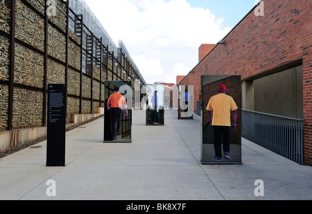 L Apartheid Museum di Johannesburg, Sud Africa Foto Stock