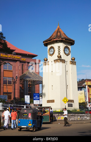 Clock Tower nel centro città, Kandy, Sri Lanka Foto Stock