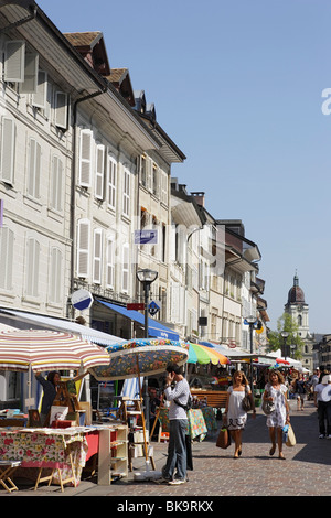 Mercato nella Città Vecchia, Morges, Canton Vaud, Svizzera Foto Stock