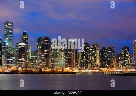 Al di sopra dello skyline di Coal Harbour Vancouver British Columbia Canada Foto Stock