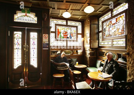 Il Lismore Lounge Pub, Dumbarton Road, Glasgow, Scozia Foto Stock