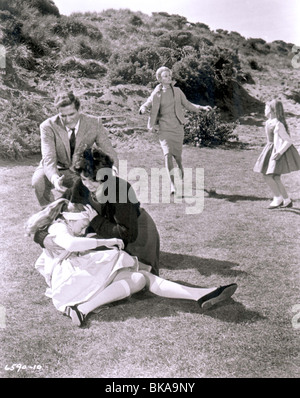 Gli uccelli (1963) VERONICA CARTWRIGHT, Rod Taylor, SUZANNE PLESHETTE, TIPPI HEDREN BRDS 008P Foto Stock