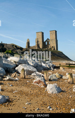 Torri Reculver Nord kent coast line fort abbandonati Foto Stock