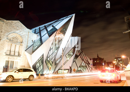 Tempo di notte vista del Royal Ontario Museum (RM), Toronto, Canada Foto Stock