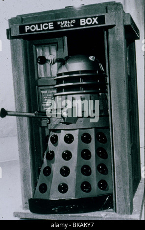 DR WHO (TV) MEDICO CHE (ALT) DRW 007 Foto Stock