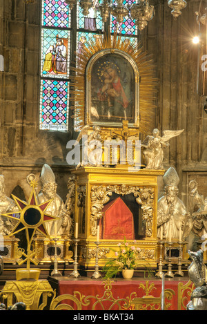 Cattedrale di San Vito di Praga, il castello di Praga, Repubblica Ceca - Interni - Cappella di Giovanni di Nepomuk (Nepomuceno) Foto Stock