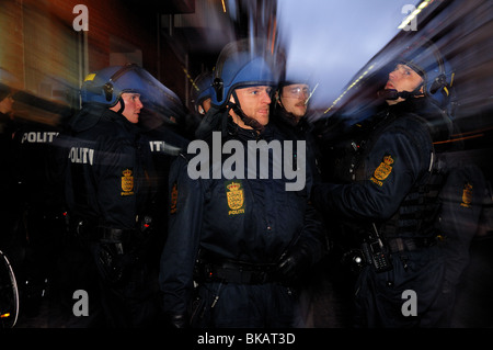 COP 15 Copenhagen vertice sul clima.svoltasi nel dicembre09 in Danimarca la città capitale.tumulti dimostrazioni e la polizia locale pattugliano le strade Foto Stock