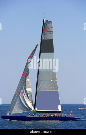 Gara in barca sulle acque del Mediterraneo, in barca a vela Foto Stock