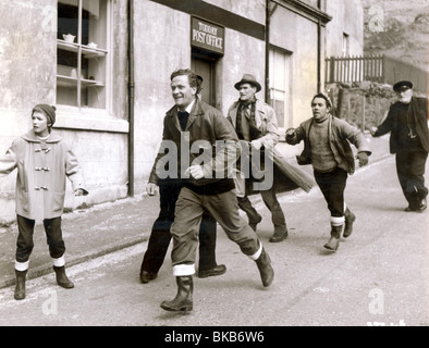 Razzi a gogò (1958) JEANNIE CARSON, JAMES COPELAND, Duncan MacRAE, RONNIE CORBETT ROKG 002P Foto Stock