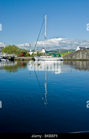 Yacht & barche in Crinan Canal a Crinan Argyll & BUte Scozia Scotland Foto Stock