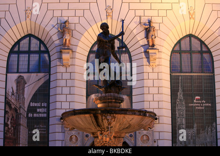 La fontana di Nettuno a mercato lungo in Gdansk, Polonia Foto Stock