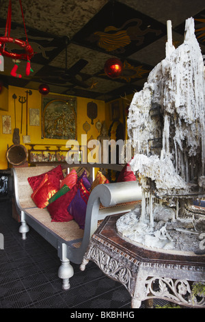 Lounge in Helga la follia dell'albergo, Kandy, Sri Lanka Foto Stock