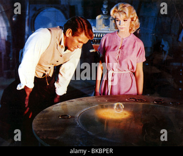 La MACCHINA DEL TEMPO 1960 MGM film con Rod Taylor basato su H.G.Wells'  1895 romanzo di fantascienza Foto stock - Alamy