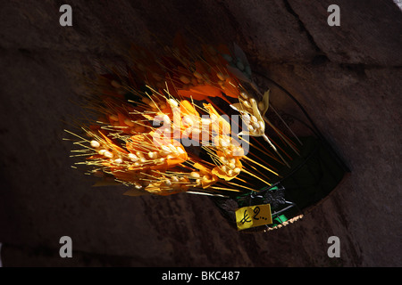 Confetti a forma di grano a Sulmona Abruzzo Italia Foto Stock