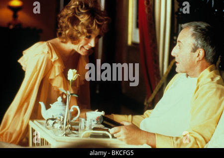 Essendo C (1979) SHIRLEY MACLAINE, Peter Sellers mendicare 019 Foto Stock