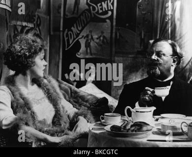 Il Blue Angel (1930) Der blaue Engel Marlene Dietrich,EMIL JANNINGS BLAN 003P Foto Stock