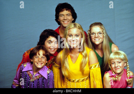 La BRADY BUNCH MOVIE (1995) JESSE LEE, PAOLO SUTERA, CHRISTOPHER DANIEL BARNES, CHRISTINE TAYLOR, Jennifer ELISE COX, OLIVIA Foto Stock