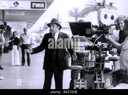 MEL BROOKS (DIR) sul set di alta ansia (1977) Melbourne 001P Foto Stock