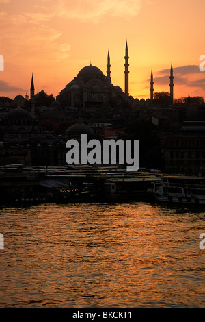 Turchia, Istanbul, Moschea Suleyman (Suleymaniye) al tramonto Foto Stock