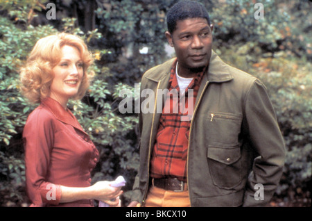 Lontano dal paradiso (2002) Julianne Moore, Dennis Haysbert FRFH 001 6 Foto Stock