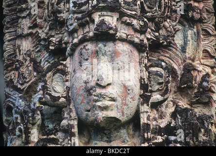 Honduras, Copan rovine Maya, Stela H, Main Plaza, faccia di 18 Coniglio, xiii righello. Foto Stock