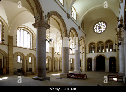 Regno Unito Inghilterra, Hampshire, Portsmouth Cattedrale interno Foto Stock