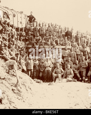 Eventi, Prima guerra mondiale / prima guerra mondiale, fronte italiano, Kaiserschuetzen, guarnigione del forte Sommo Alto, foto di gruppo, circa 1915, Foto Stock