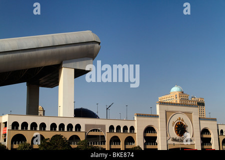 Facciata del centro commerciale Mall of Emirates e Ski Dubai , Centro commerciale , Dubai, Foto Stock