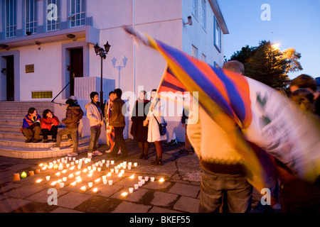 Tibetani e gli islandesi unire le forze e di protesta contro l'occupazione cinese del Tibet. Ambasciata cinese, Reykjavik, Islanda. Foto Stock