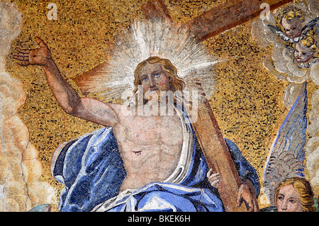 Gesù Cristo. Dettaglio dei mosaici che adornano le arcate della facciata della Basilica di San Marco. Venezia. L'Italia. Foto Stock