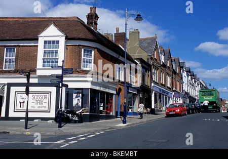 Hamilton Road, la strada principale dello shopping a Felixstowe, Suffolk, Regno Unito. Foto Stock