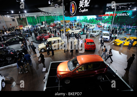 Geely Automobile Holdings Ltd. veicoli sono visualizzati presso il Beijing Auto Show di Beijing in Cina. 23-Apr-2010 Foto Stock