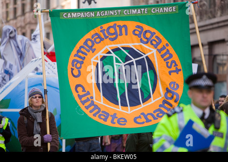 I manifestanti a un cambiamento climatico nel rally di Londra Dicembre 2008 Foto Stock